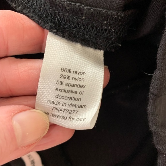 Elizabeth and James high rise flare black pant XS elastic waist 28 inseam - Picture 5 of 5